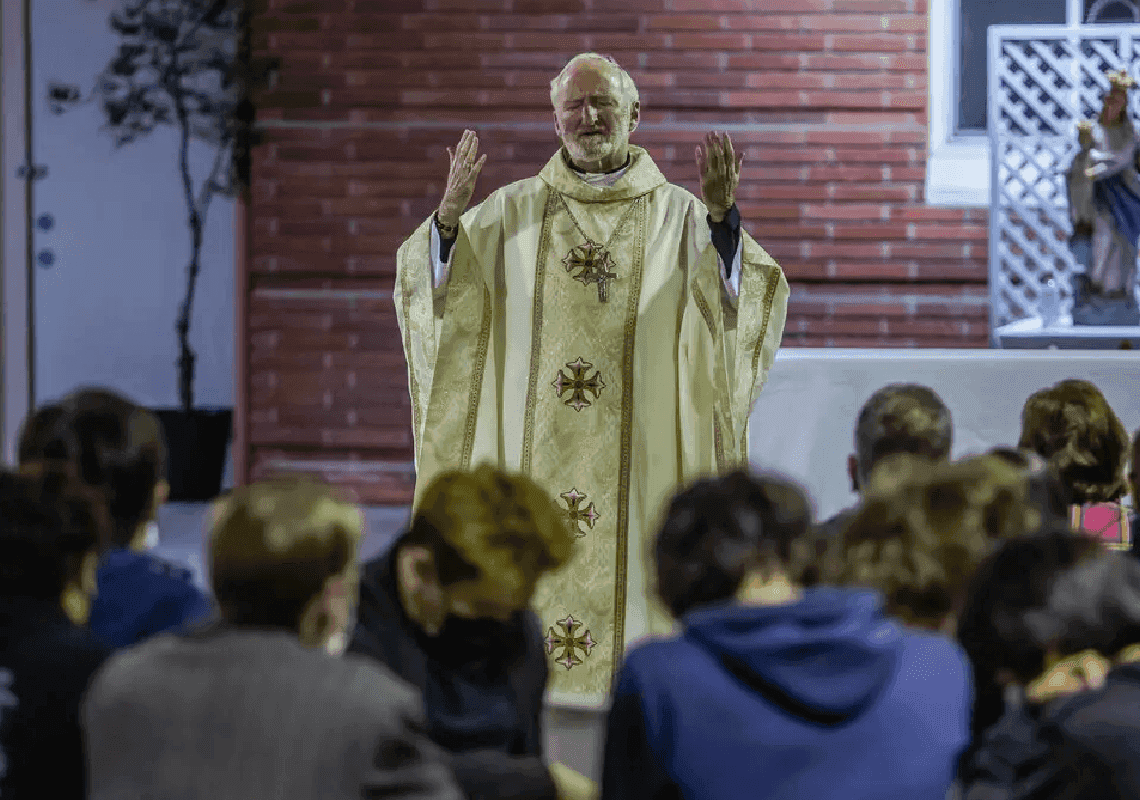 "אדם מוזר" נעצר בחשד לרצח איש הדת הבכיר מלוס אנג'לס