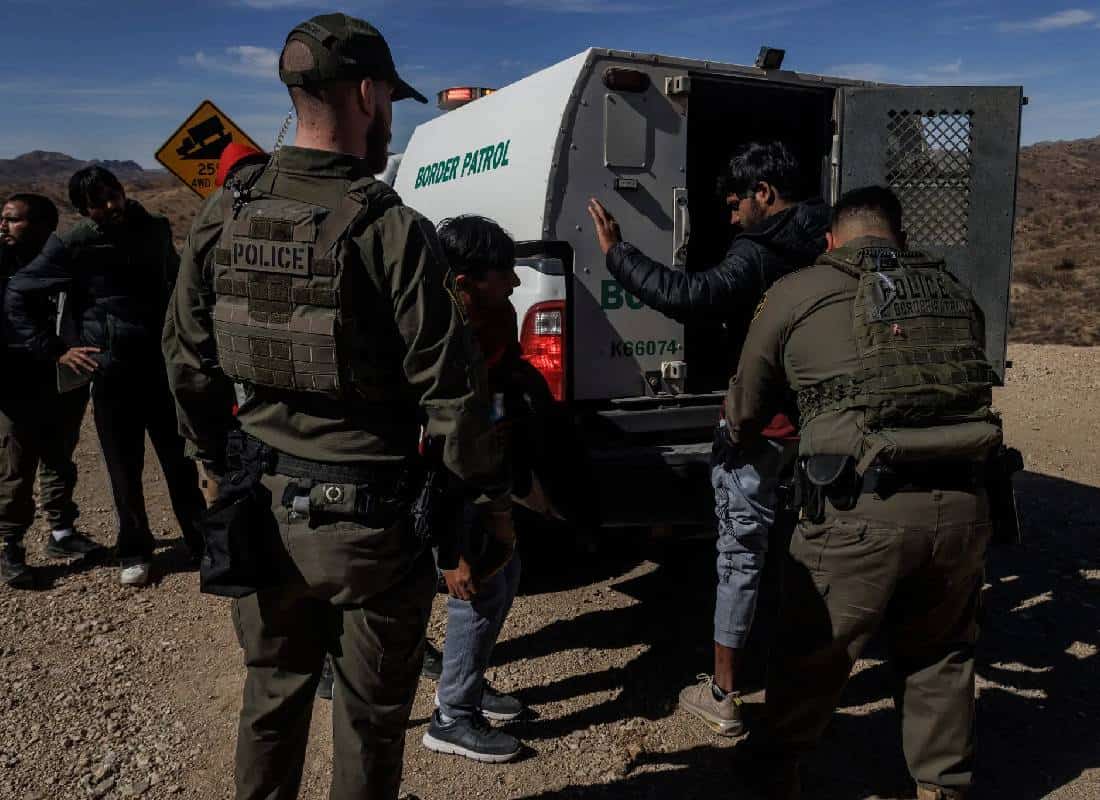 צבא הגירוש: טראמפ מורה על גיוס 20,000 שוטרים נוספים למבצע הגירוש ההמוני