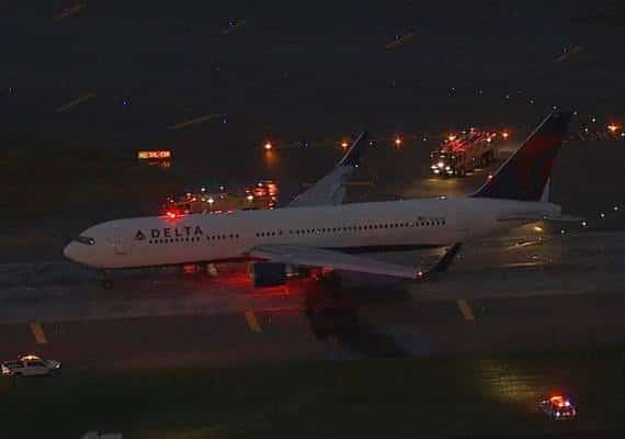 ניו יורק: מטוס של "דלתא" ביצע נחיתת חירום בנמה"ת JFK