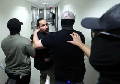 ממשל טראמפ מציג נתוני שיא: יותר מחצי מיליון מהגרים בלתי חוקיים גורשו מתחילת השנה