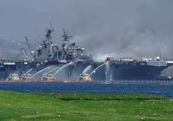 הלם בחיל הים האמריקאי: חייל חשוד בהצתת שריפת הענק בבסיס בסן דייגו