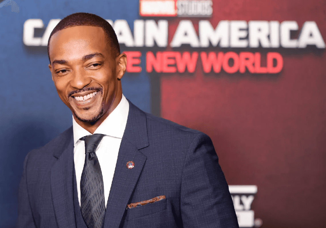 כוכב 'קפטן אמריקה' מזהיר מפני "מות הגבריות האמריקאית"