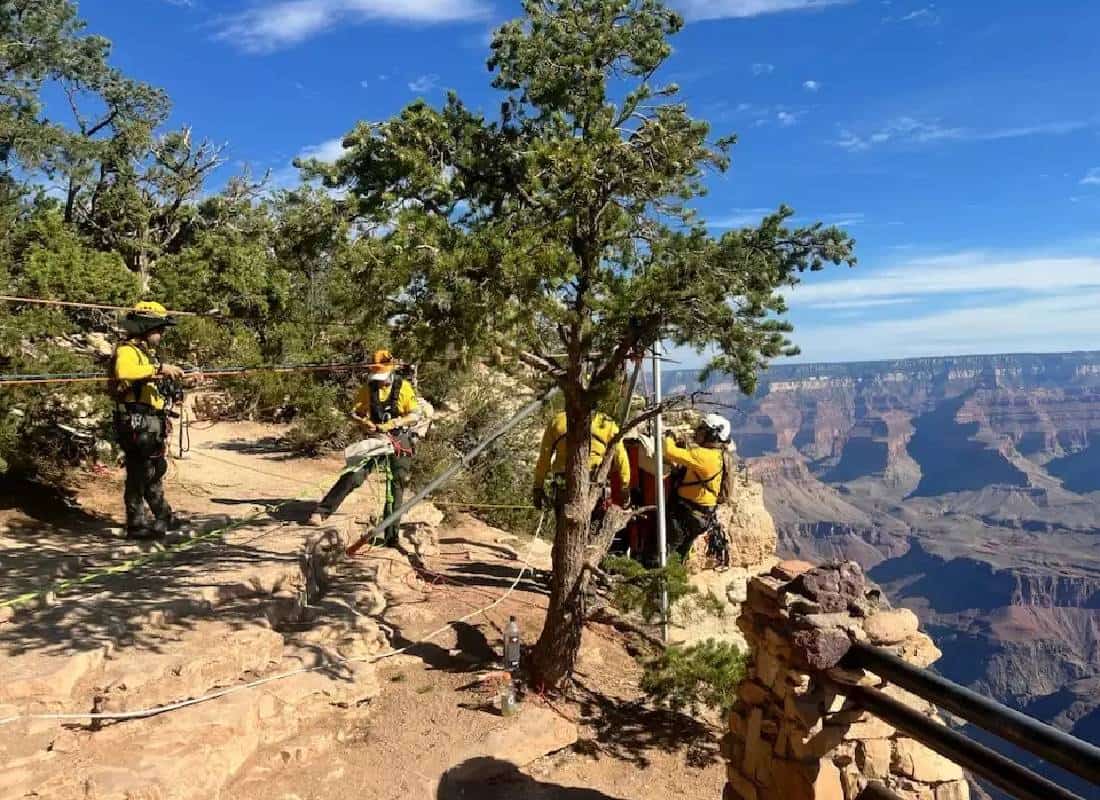 נהרג כשניסה לצנוח בגרנד קניון 