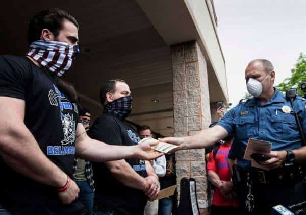 פשיטה משטרתית על חדר כושר שהמשיך לפעול בניו ג'רזי