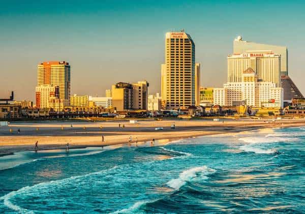 ללא אוכל, שתייה ועישון: בתי הקזינו באטלנטיק סיטי נערכים להיפתח מחדש