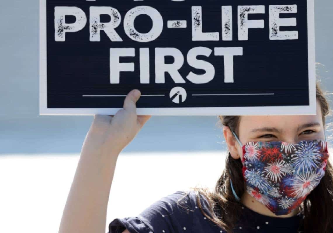 דעה: אמריקה חזרה לשפיות ולמוסר האנושי - ברוב המקרים הפלה מלאכותית היא אקט אנטי-הומאני ואנטי-מוסרי