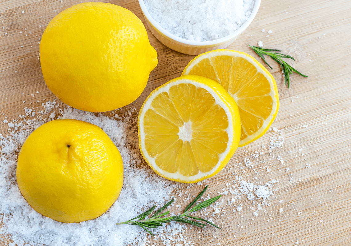 'לימון מסיר המון': במיוחד עכשיו, 5 שימושים מפתיעים של פרי ההדר הרבגוני