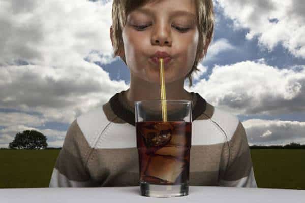 קיץ של כיף וחורים בשיניים: ילדים צורכים פי חמישה יותר סוכר במהלך החופשה מבית הספר