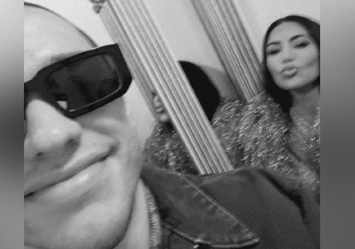 בן זוגה של קים קרדשיאן בהודעה לקניה ווסט: "אני במיטה עם אשתך"