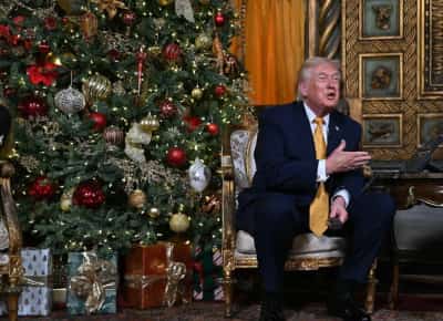 אומה ומושיע אחד: מסרי חג המולד של ממשל טראמפ מעוררים דאגה עמוקה בקרב יהודים אמריקאים