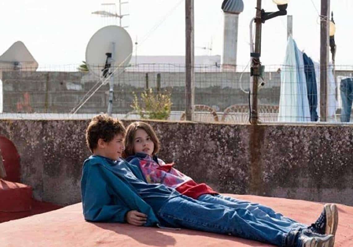 על רקע נופיה המהפנטים של נאפולי: הסדרה האיטלקית שאסור לכם לפספס 