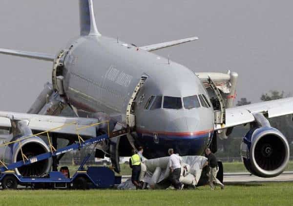 יונייטד איירליינס כמעט ביצעה מהלך נואש : נאלצה לבטל הנפקת אג"ח של 11%