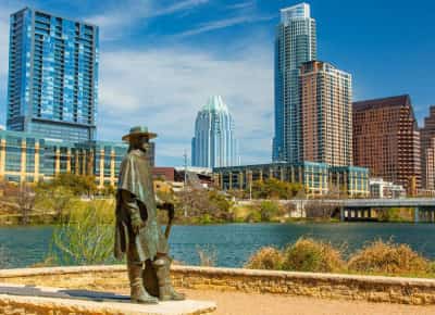 האמריקאים לא נוטשים את הערים — הם פשוט מחליפים אותן: סקר ענק חושף איפה רוצים לחיות, איפה באמת נשארים 