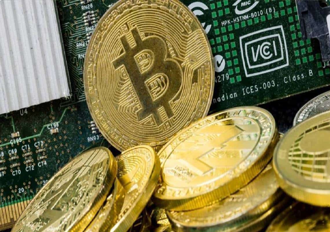 גורו הזהב פיטר שיף: "בני מכר 100% מתיק ההשקעות וקנה ביטקוין, הייתי מסלק אותו מהירושה", הבן לא נשאר חייב...