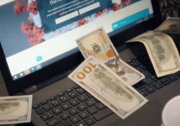 חטא היוהרה: ראפר מהוליווד הילס עמד לבצע את הפשע המושלם ועקץ מעל מיליון דולר מדמי אבטלה, טעות אחת עלתה לו ביוקר