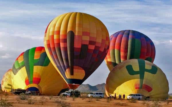 צובעים את שמי אריזונה: פסטיבל כדורים פורחים ראשון מסוגו מזמין לאירוע מלא בכיף משפחתי