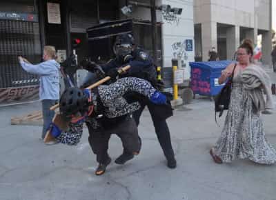 הפשיטות בלוס אנג'לס כנגד מהגרים הציתו עימותים אלימים וראש העיר מתמרדת נגד טראמפ