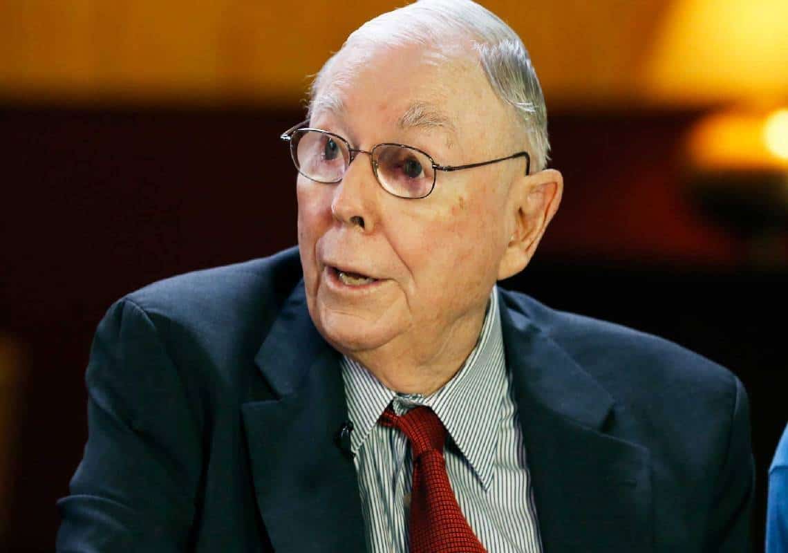 יד ימינו של וורן באפט, צ'רלי מונגר: "ברני סנדרס ניצח, לצעירים יהיה קשה לעשות כסף באמריקה"