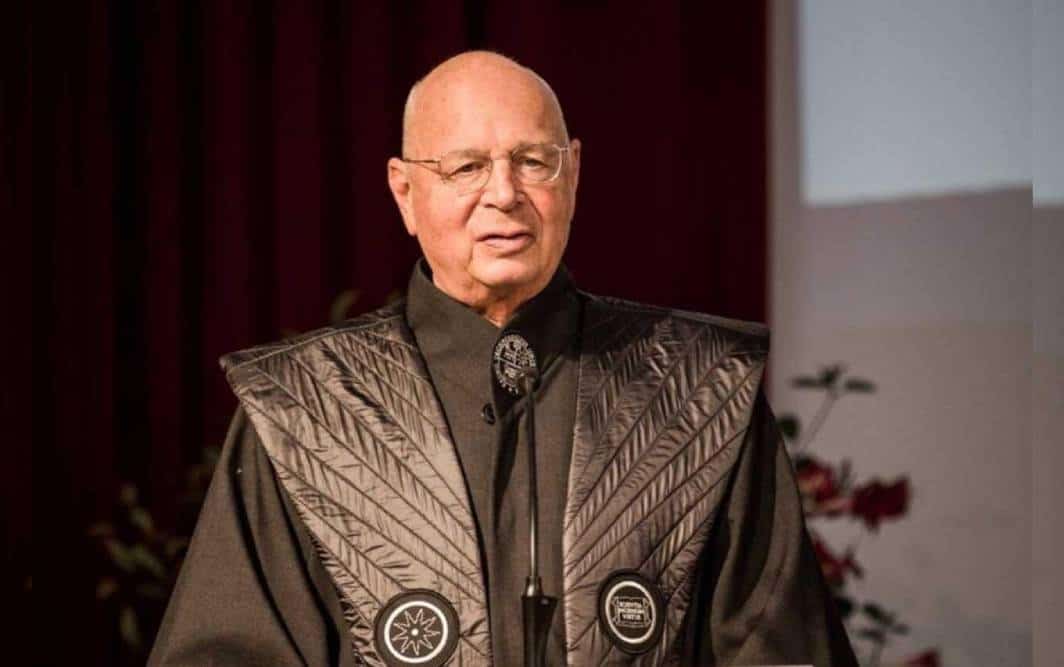 קלאוס שוואב מתפטר כיו"ר הפורום הכלכלי העולמי