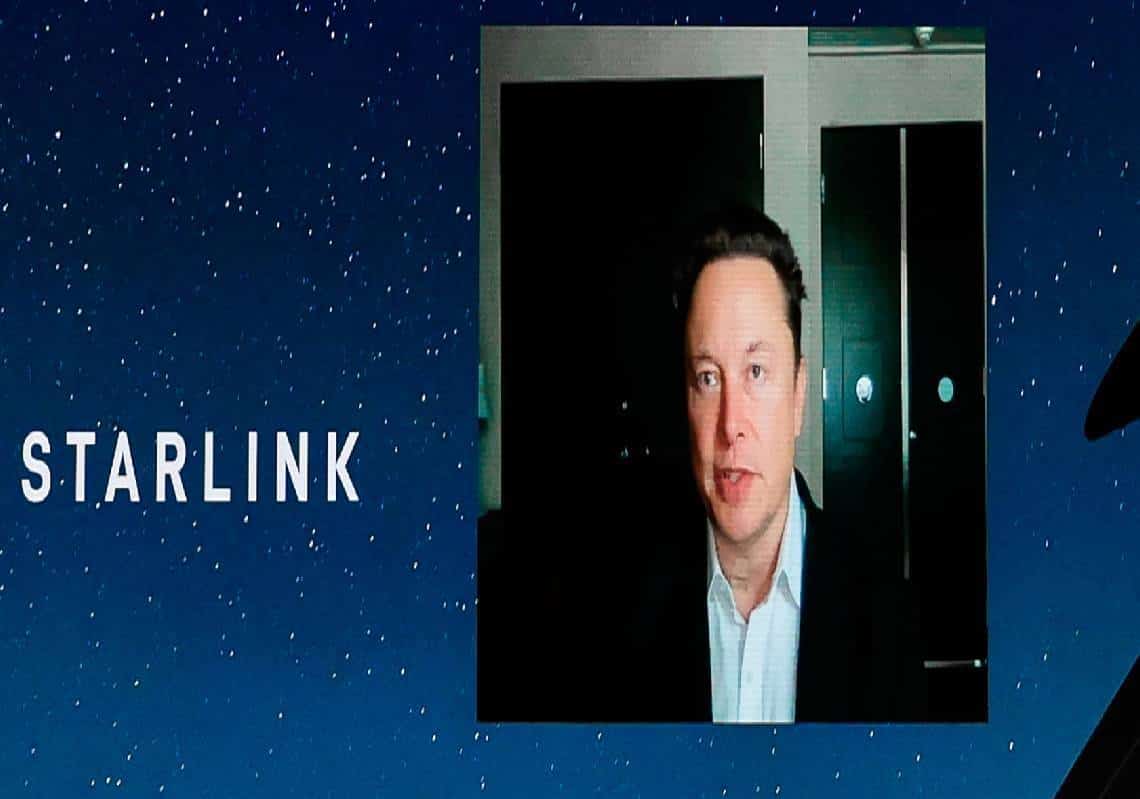 אילון מאסק: "אנו מנהלים משא ומתן על התקנת רשת 'סטארלינק' במטוסי חברות תעופה אזרחיות"