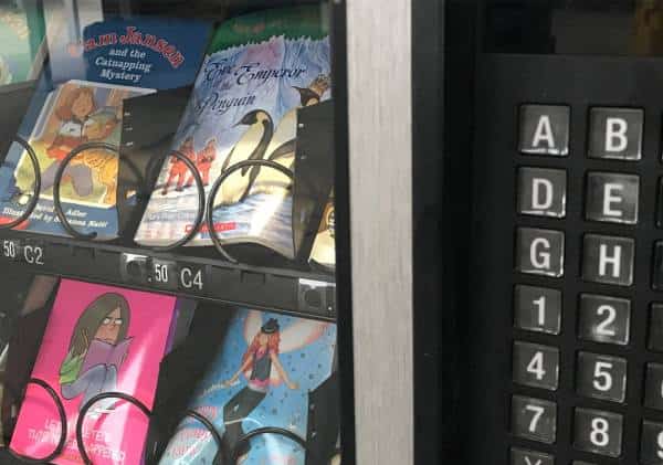 ממתקים במכונות הממכר? לא בבית ספרנו