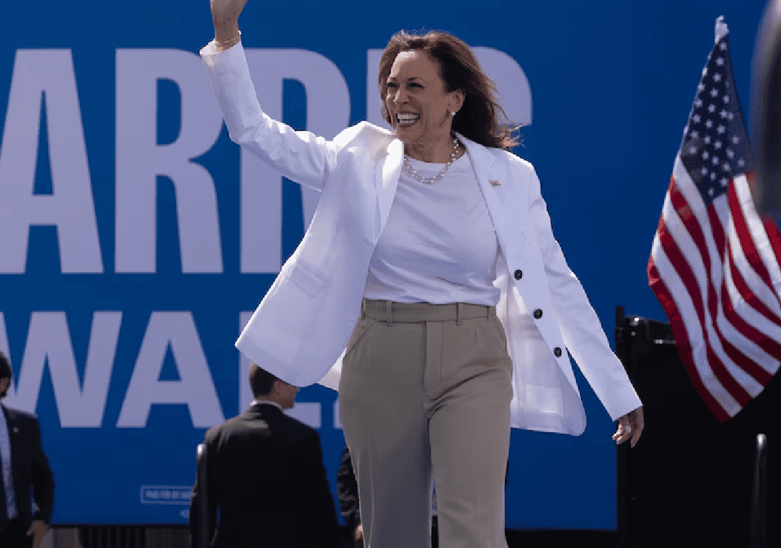 מסגנית לא אהודה - למועמדת המועדפת לנשיאות: הקפיצה 'המדהימה' של האריס בסקרים 