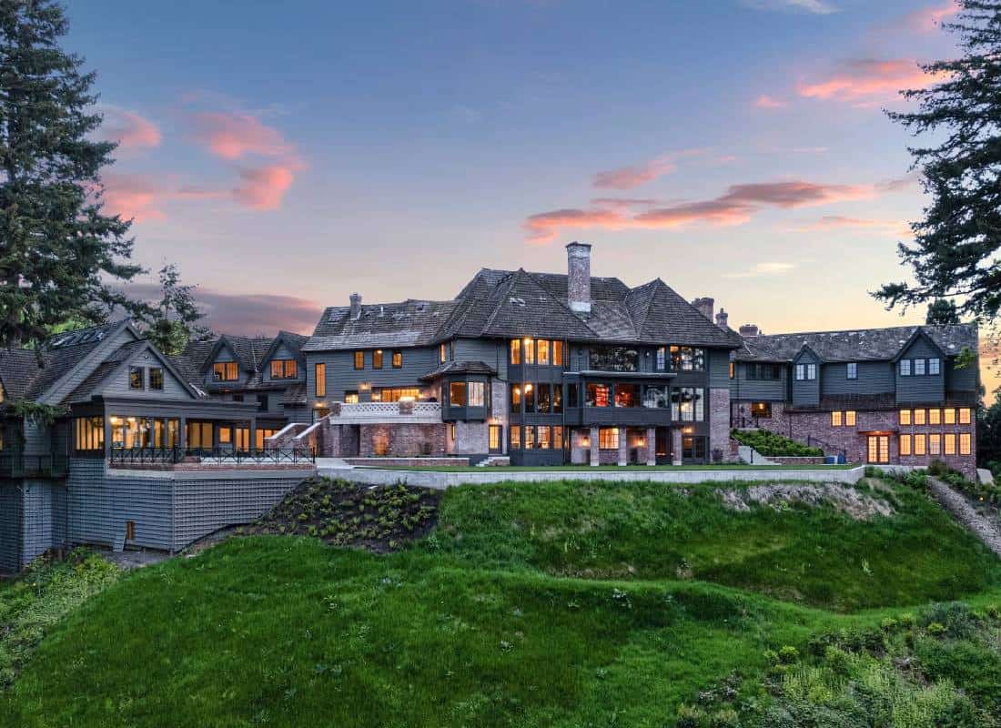 מבית אסורים למרכז בילויים: אחוזה היסטורית בפורטלנד מוצעת למכירה ב-25 מיליון דולר