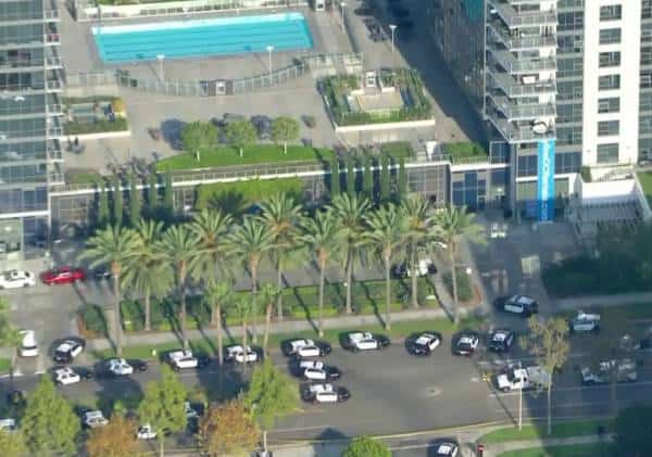 טוויסט בעלילה: 3 נורו בבית דירות מפואר בדרום קליפורניה, רק בהמשך התברר שזו עסקת סמים שהשתבשה