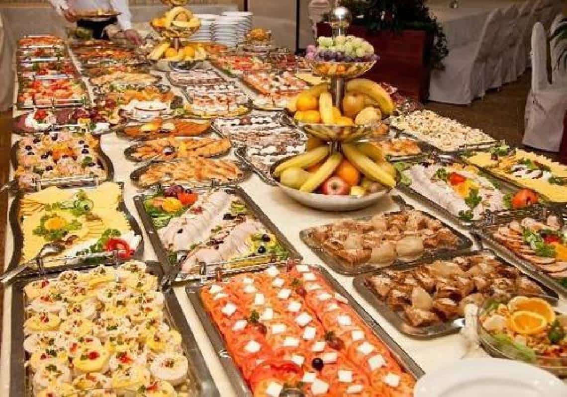 "הבנקים העשירים בעולם משתמשים במזון כדי לבצע מניפולציות התנהגותיות": כך גולדמן-זאקס מחזיר עובדים למשרד