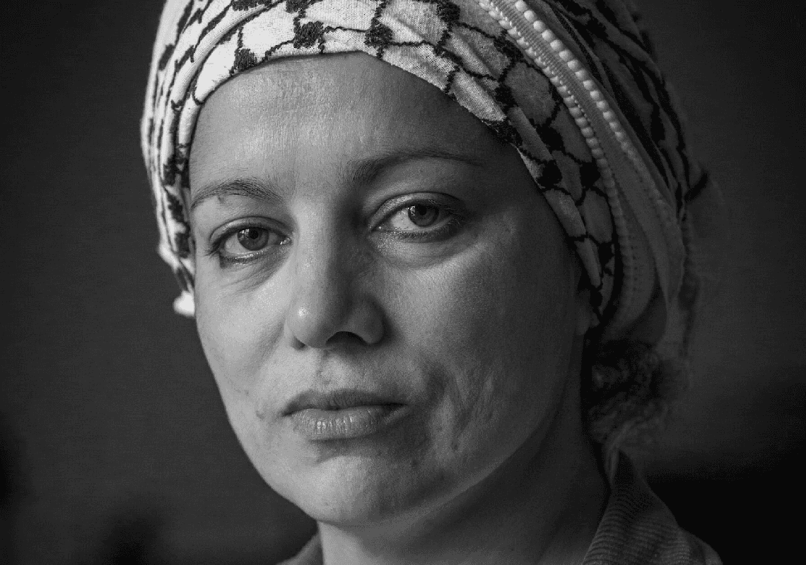 האישה שמאשימה את היהודים בעליית הנאציזם הוזמנה לנאום באונ' ייל - בערב השני של חג הפסח 