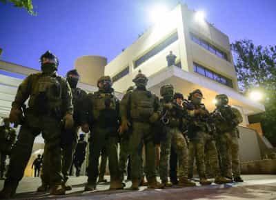 סוכנים פדרליים בדרך לסן פרנסיסקו. ניוסום תוקף: טראמפ מפעיל את תכנית הדיקטטור