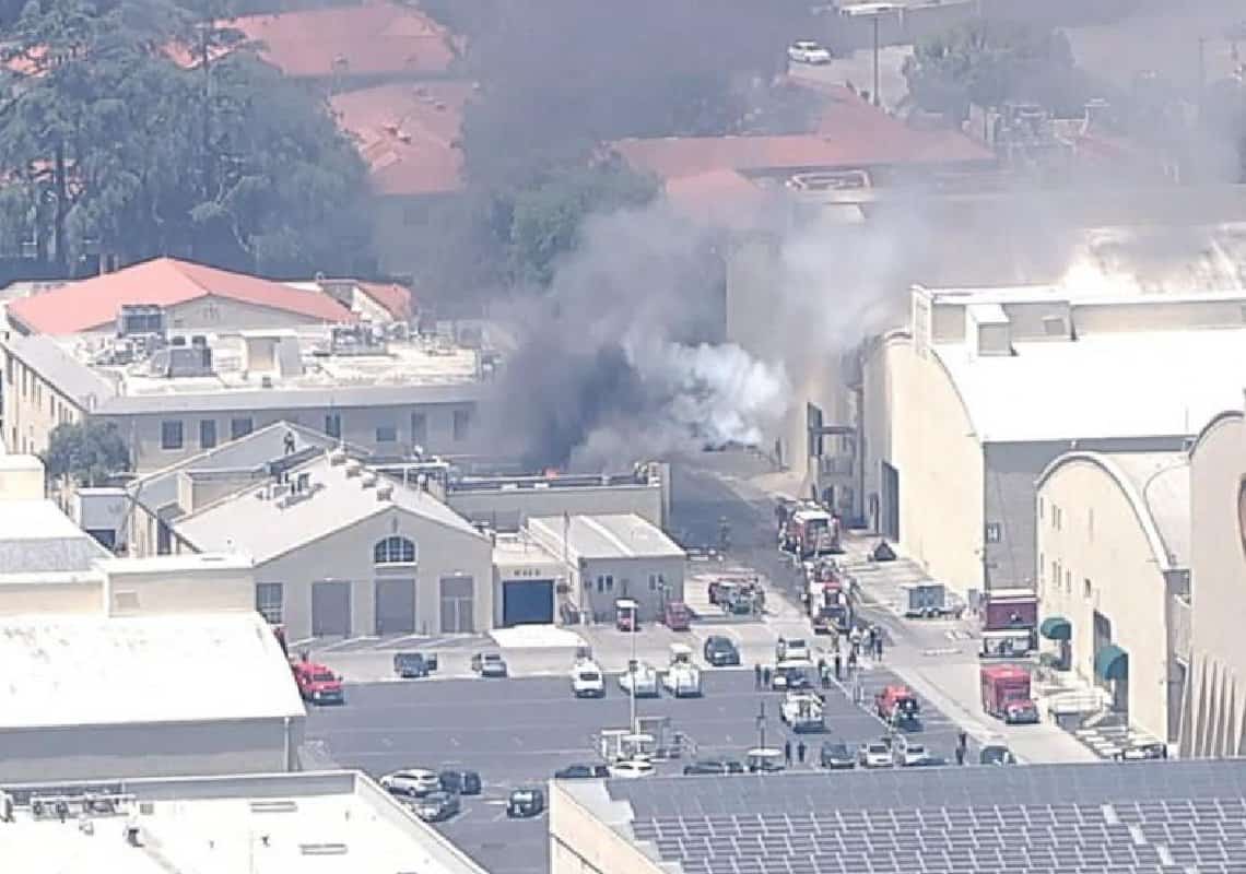 בורבנק: שריפה פרצה באולפני "האחים וורנר"