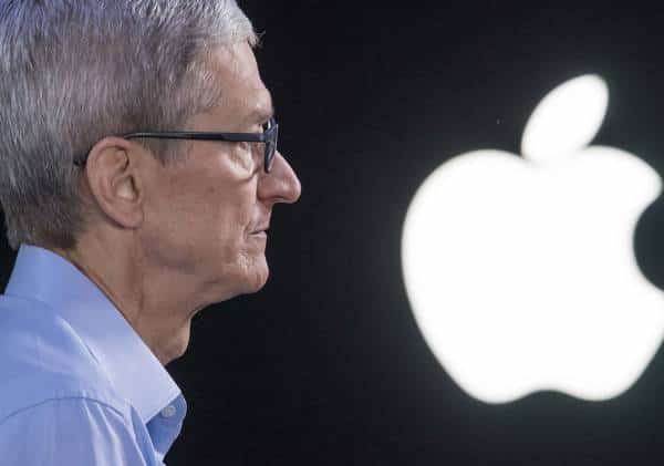 אפל עדכנה את התחזית לרבעון הראשון, המניה צנחה