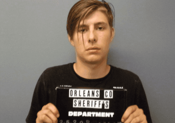 ניו יורק: נער בן 17 דקר את סבתו בזמן שישנה