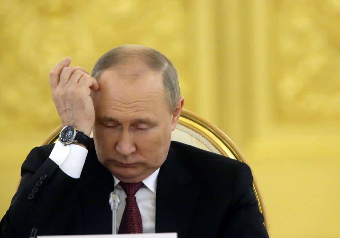 קונספירציה, תעמולה, או אמת? "פוטין עבר ניתוח בטן מסובך ומשתמש בטכנולוגיית 'זיוף עמוק' וכפילים להסוות זאת"