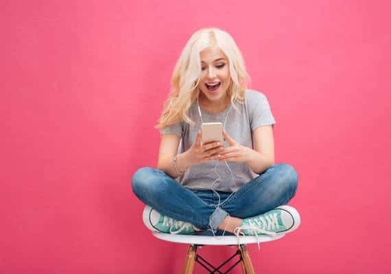 מחקר מקיף קובע: סמרטפונים וטבלטים פוגעים בבריאות הנפשית של בני נוער