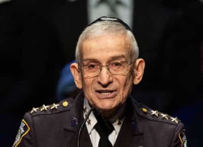 הרבי שהחזיק את ניו־יורק ברגעיה הקשים: אלווין קאס, שהיה רב משטרת העיר במשך 60 שנה, נפטר בגיל 89