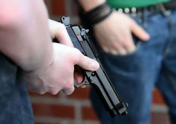 פלורידה: דוח פנימי חשף תקלה חמורה בתהליך מתן האישורים לנשיאת נשק