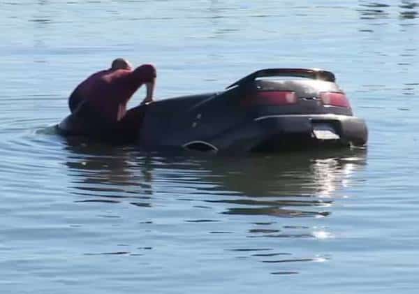 מרדף משטרתי סטה מהכביש אל האוקיינוס 