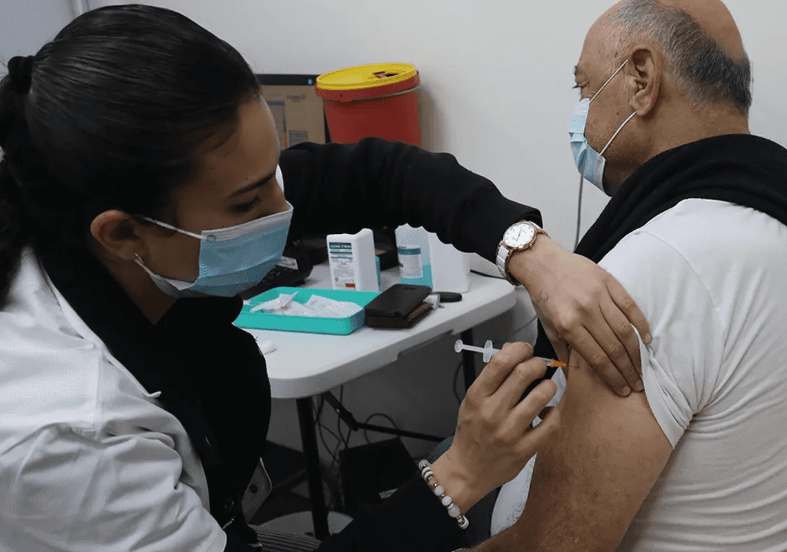 מחקר ישראלי: זריקת בוסטר לא מספיק יעילה נגד האומיקרון