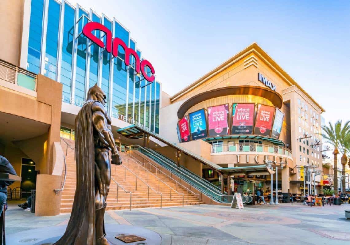 רשת הקולנוע הגדולה בעולם AMC הודיעה: "ממחר חוזרים לפעילות מלאה", כל הפרטים על הגבלות הניקיון והריחוק החדשים