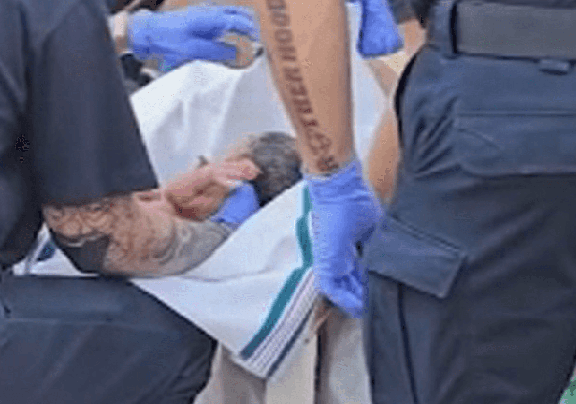 טקסס: תינוק בן יומו אותר בערימת אשפה 