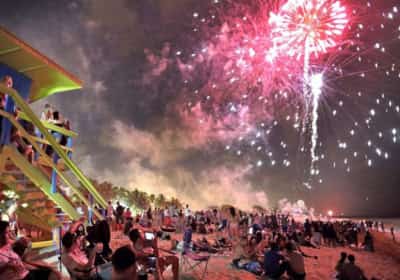 דרום פלורידה חוגגת עצמאות: הזיקוקים, ההופעות והאירועים הבולטים