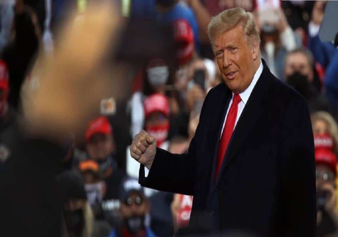 צפו בשידור החי! He's Back! טראמפ בעצרת ההמונים הראשונה מאז שעזב את הבית הלבן 