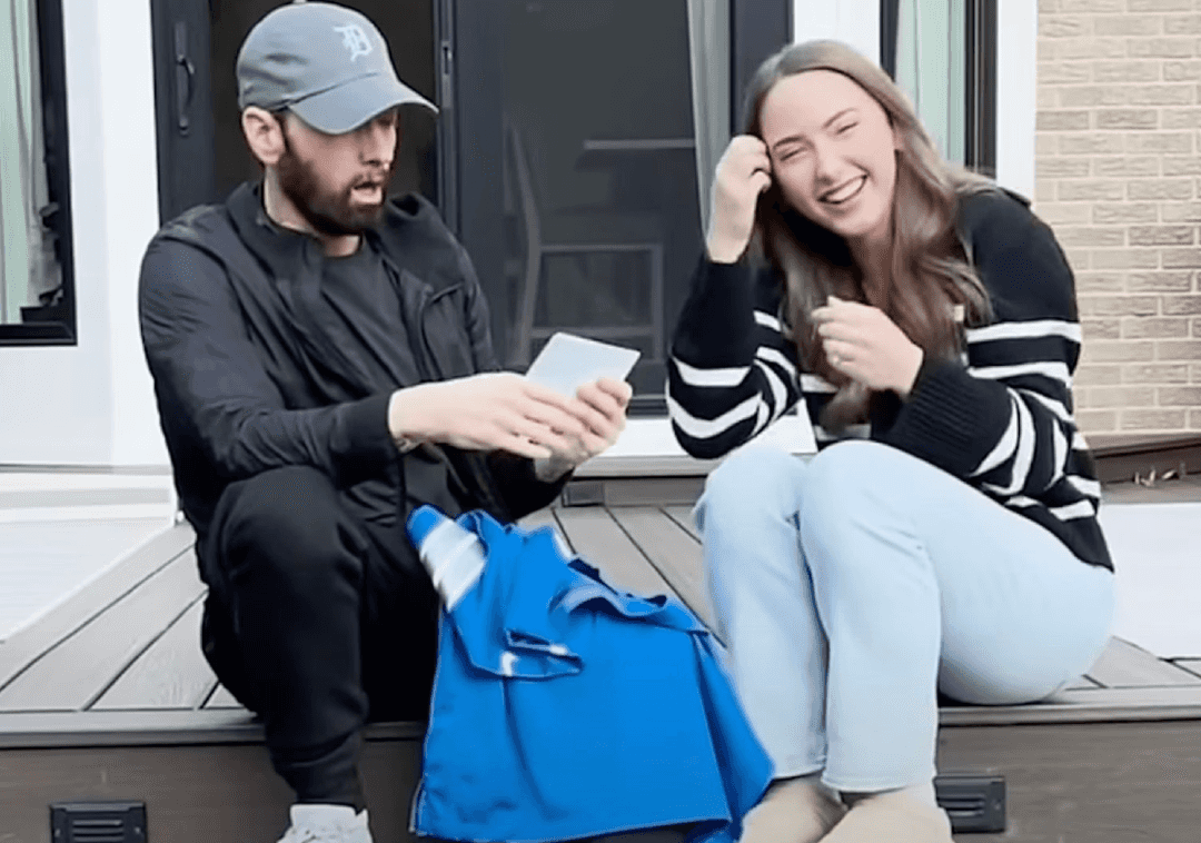 אמינם בדרך להיות סבא: צפו איך היילי הודיעה לו על החדשות המרגשות 