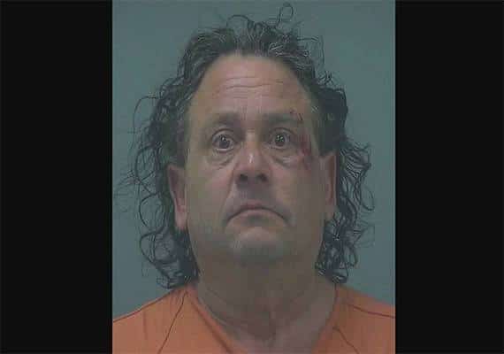 פלורידה: שוטט עירום ברחובות עם בקבוק שמן קנולה