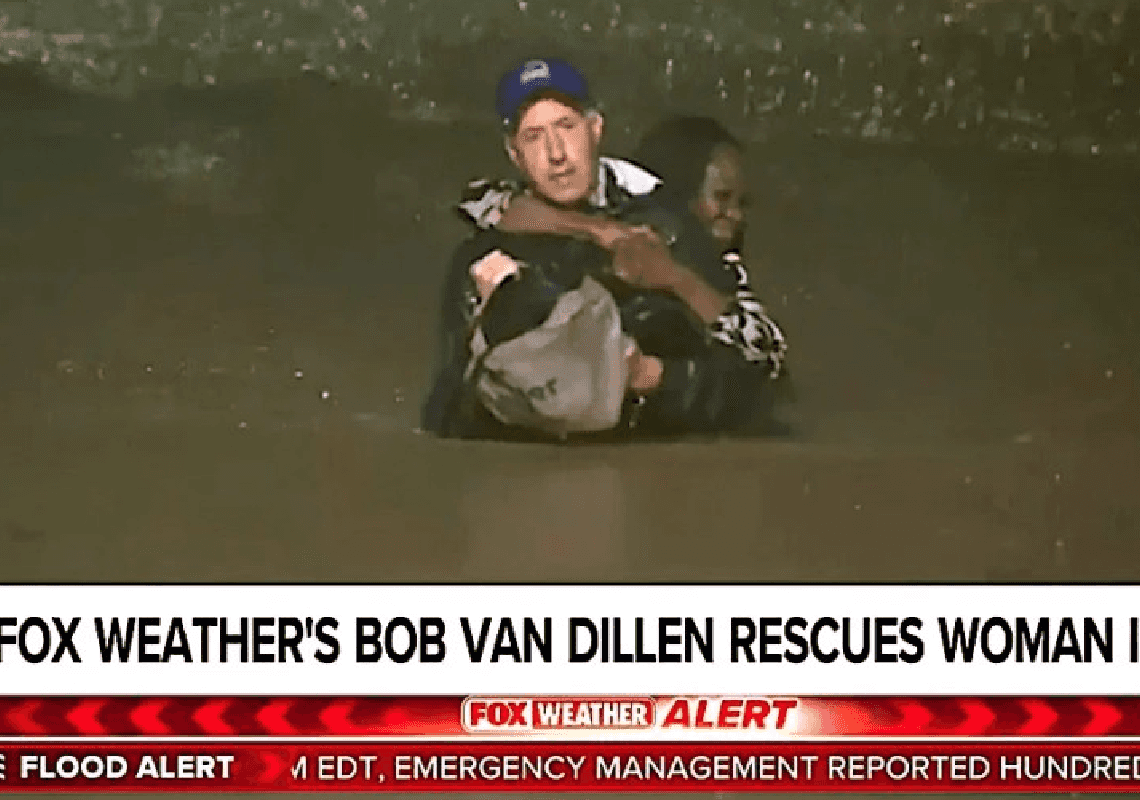 בשידור חי: חזאי 'פוקס ניוז' הציל אישה מהצפות כתוצאה מהוריקן הלן 