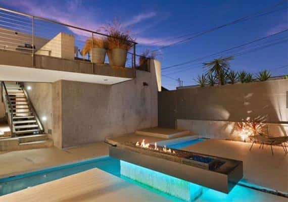 נמצא רוכש לבית בהוליווד הילס שנבנה ע"י אדריכל ידוע