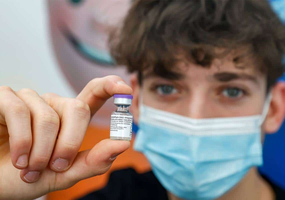לראשונה: חיסוני פייזר אושרו לשימוש בקרב בני 12-15