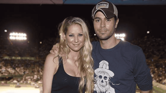 איך חיי הסקס של אנריקה איגלסיאס ואנה קורניקובה דווקא השתפרו אחרי לידת התאומים?